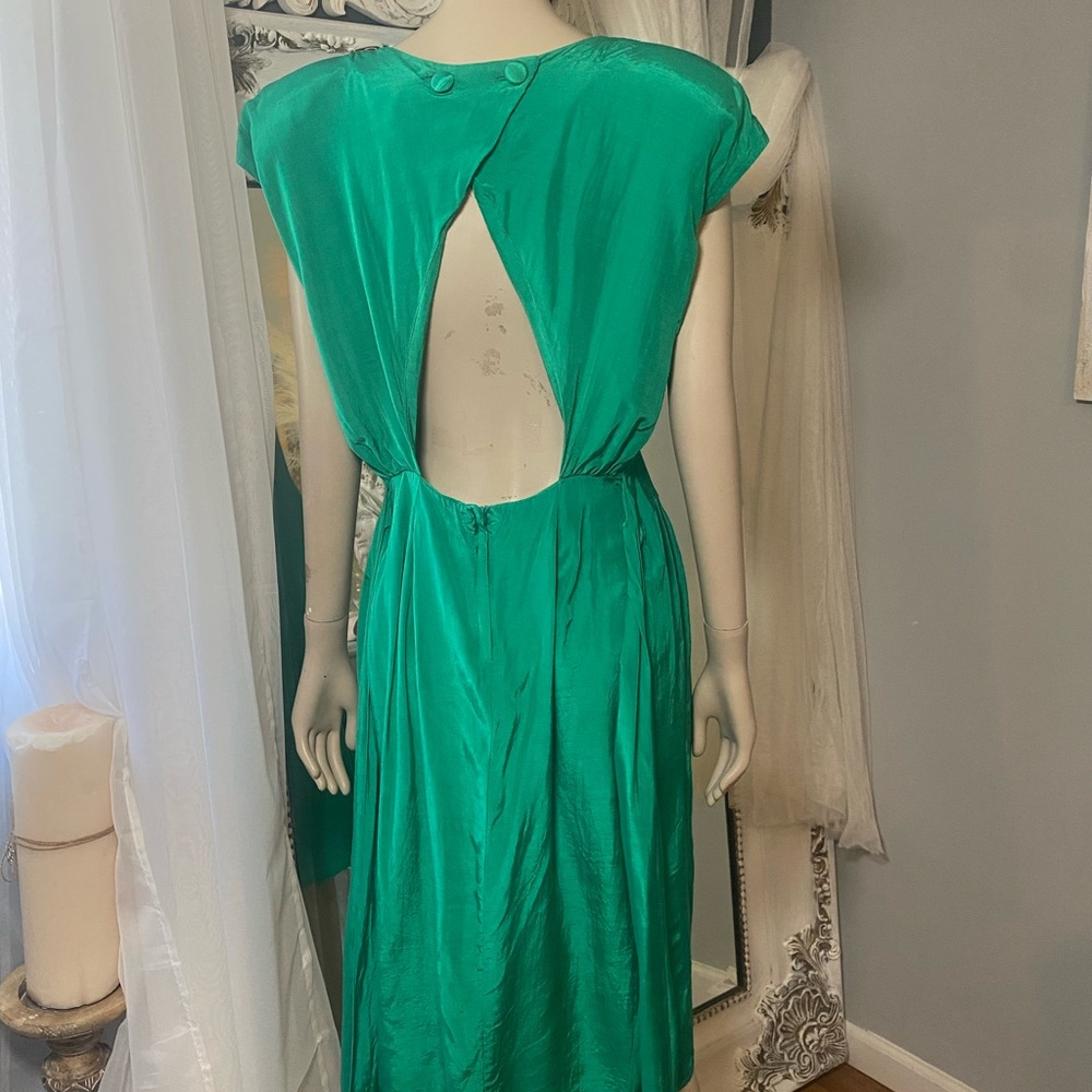 Iconic 80s vintage with asymmetric details and open back jade green - Picture 10 of 10